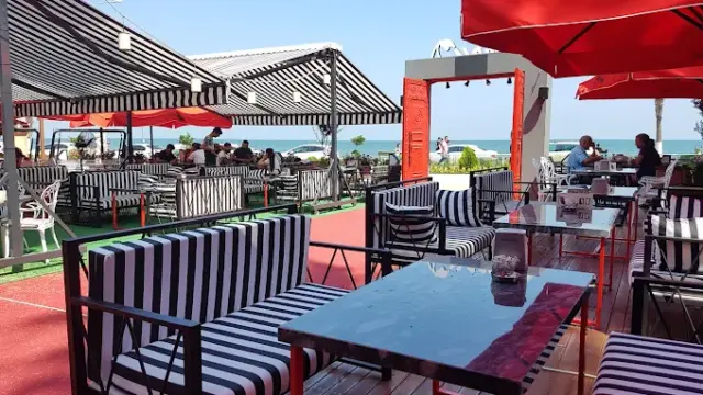 Cherry House Kafe