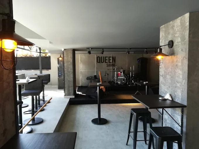 Queen Bar Mersin – Lüks Gece Hayatı ve Eğlence