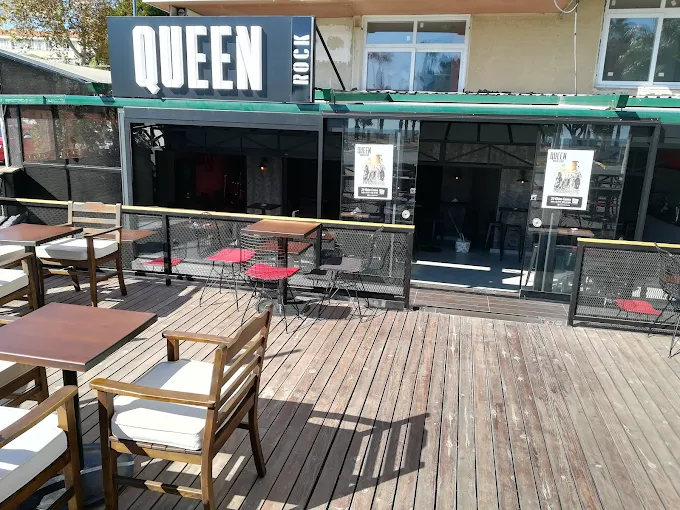 Queen Bar Mersin – Lüks Gece Hayatı ve Eğlence