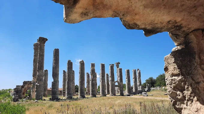 Uzuncaburç Antik Kenti