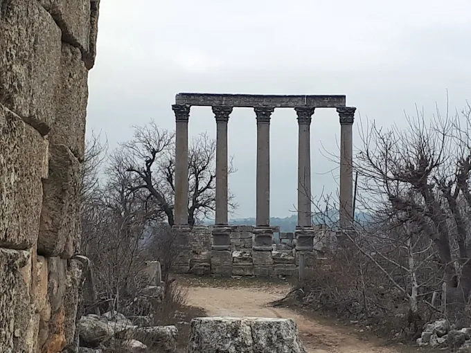 Uzuncaburç Antik Kenti