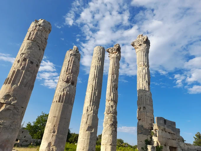 Uzuncaburç Antik Kenti