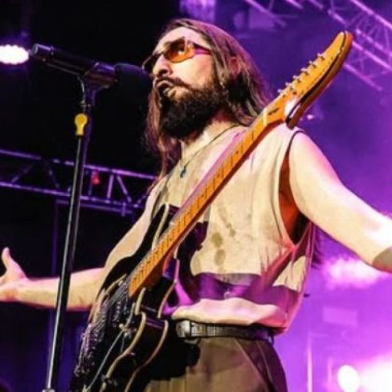 Emre Fel